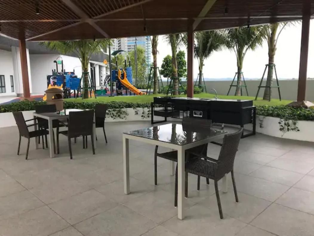 Almas Puteri Harbour Nusajaya Suite Room Exclusive Room 5 Min To Legoaland By Homespace ภายนอก รูปภาพ